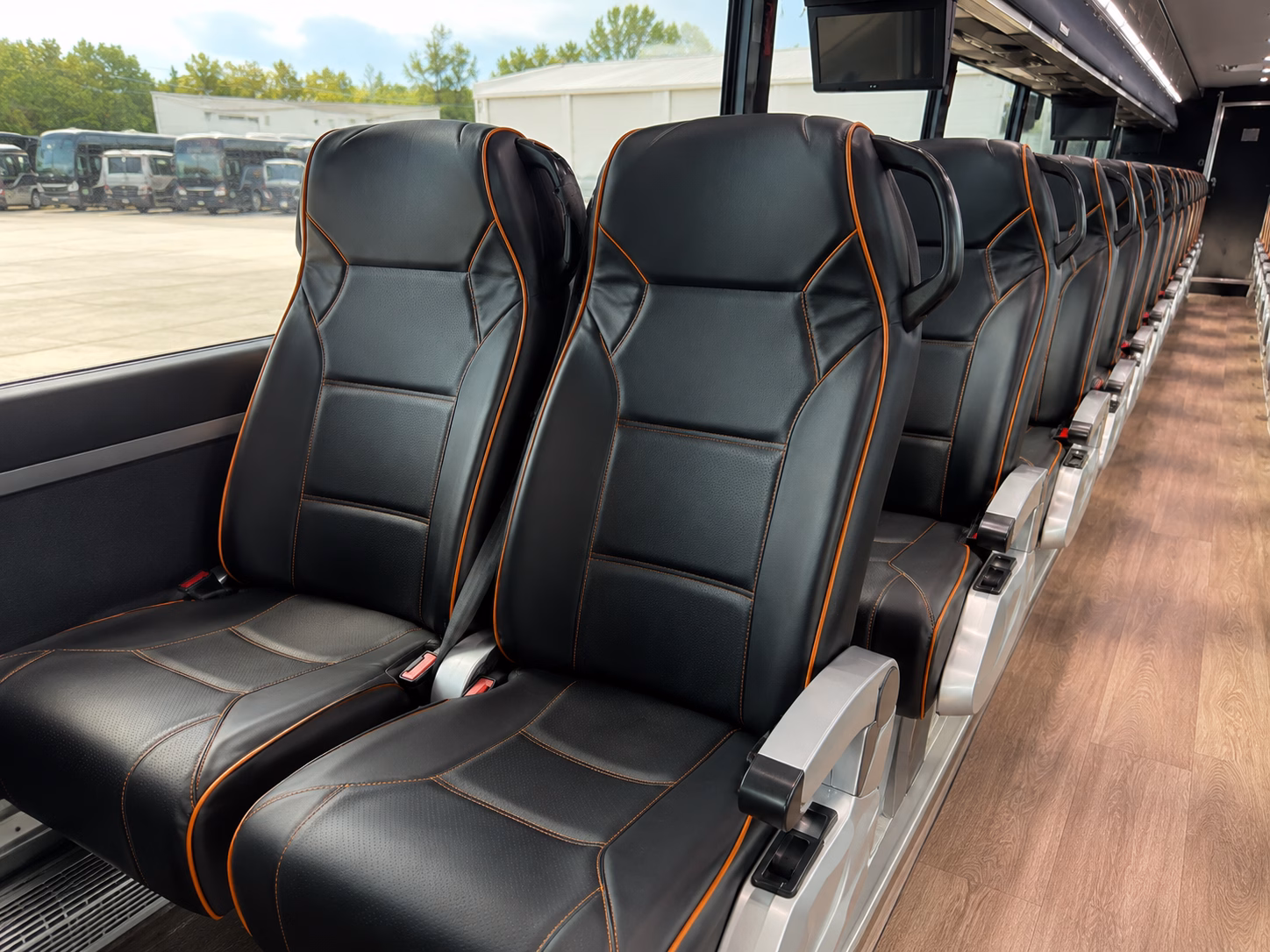 new york city airport shuttle bus rentals for private groups