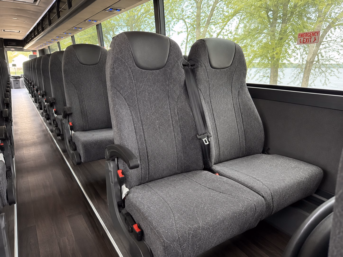 rent a field trip bus to new york city museums and science centers